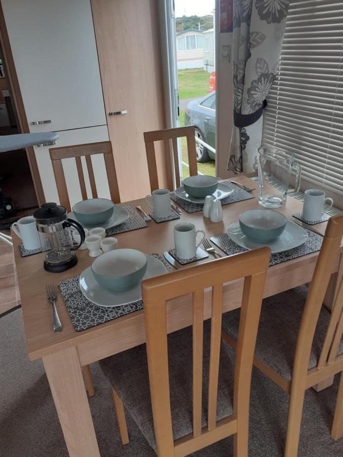 Rick'S Retreat Static Caravan Near The Beach With Free Wifi Lossiemouth ภายนอก รูปภาพ