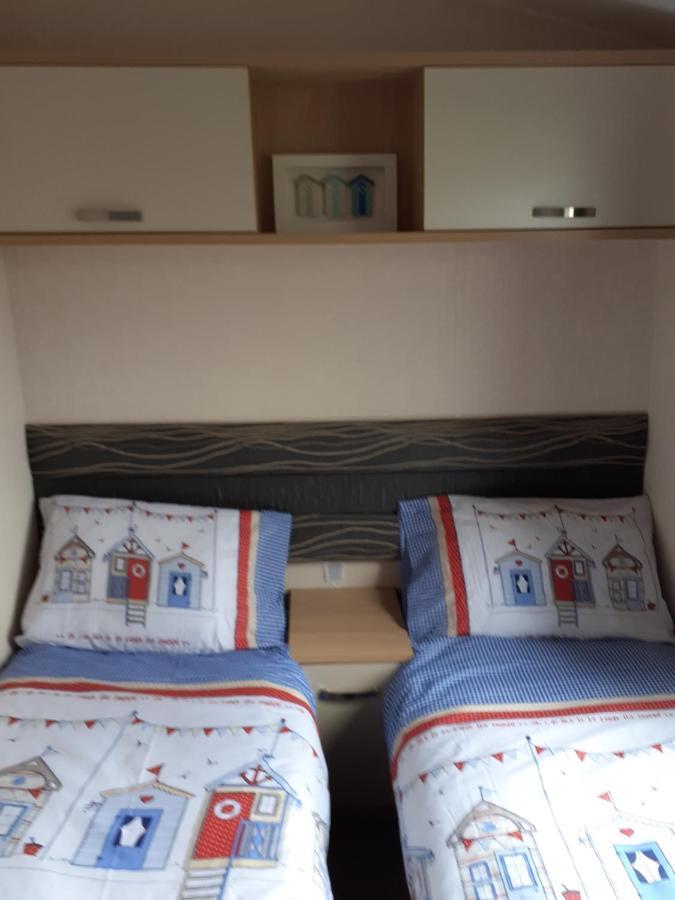 Rick'S Retreat Static Caravan Near The Beach With Free Wifi Lossiemouth ภายนอก รูปภาพ