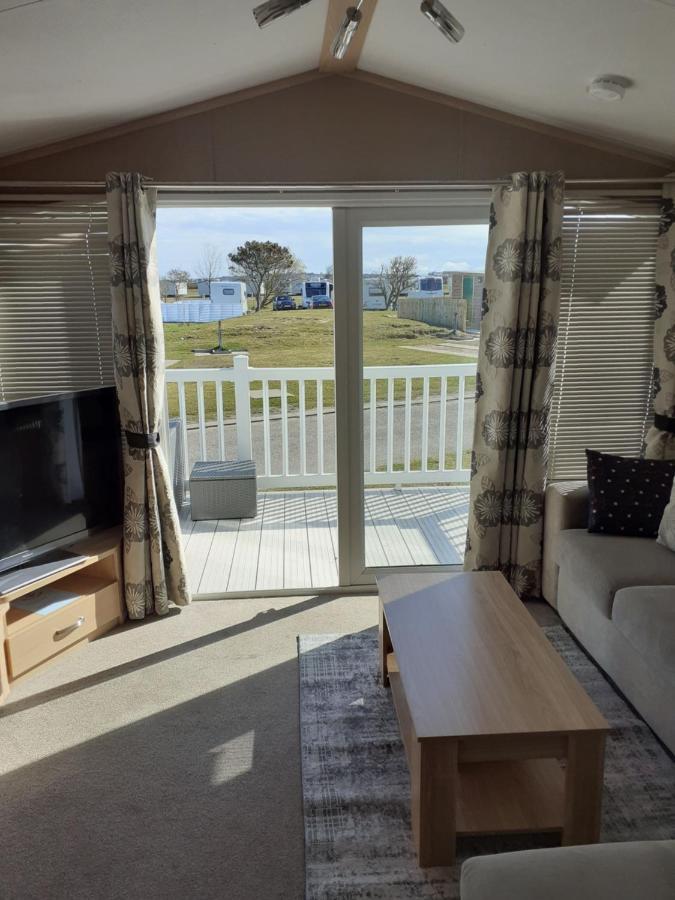 Rick'S Retreat Static Caravan Near The Beach With Free Wifi Lossiemouth ภายนอก รูปภาพ